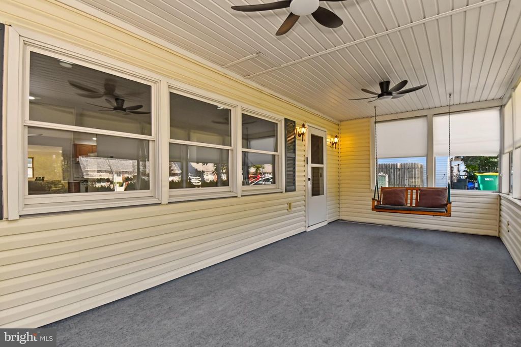 138 VILLAGE LN, LEVITTOWN, PA 19054 — photo 3