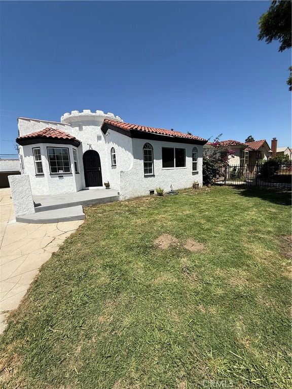Image 1 of property listing at 1415 N Spring, Compton, CA 90221