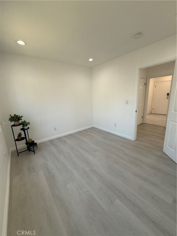 Image 31 of property listing at 1415 N Spring, Compton, CA 90221
