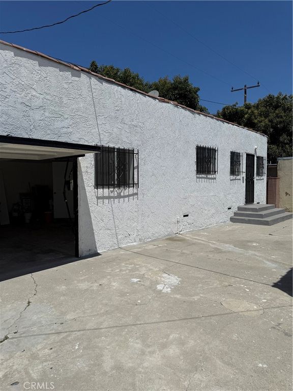Image 43 of property listing at 1415 N Spring, Compton, CA 90221