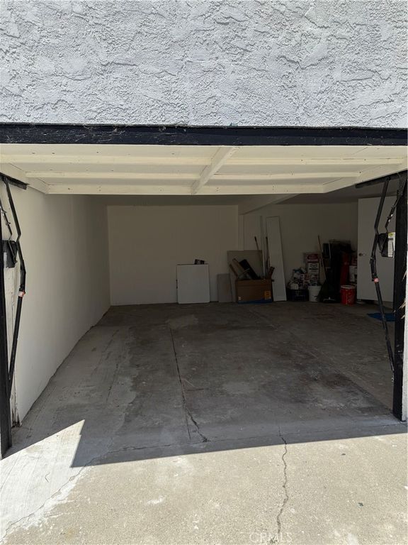 Image 44 of property listing at 1415 N Spring, Compton, CA 90221