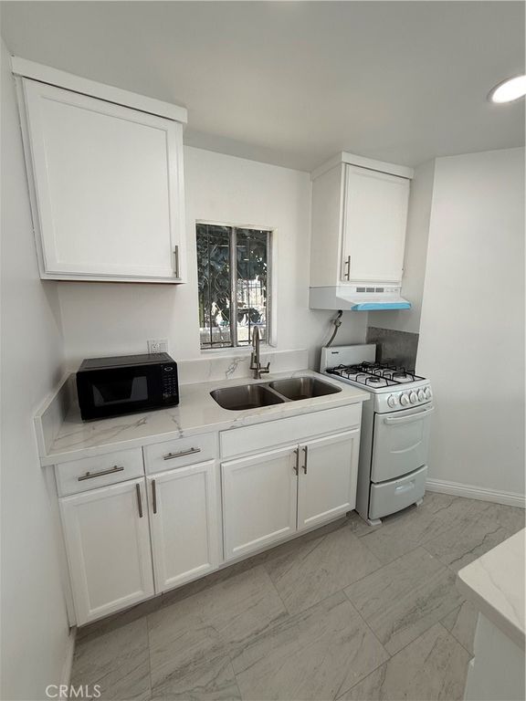Image 58 of property listing at 1415 N Spring, Compton, CA 90221