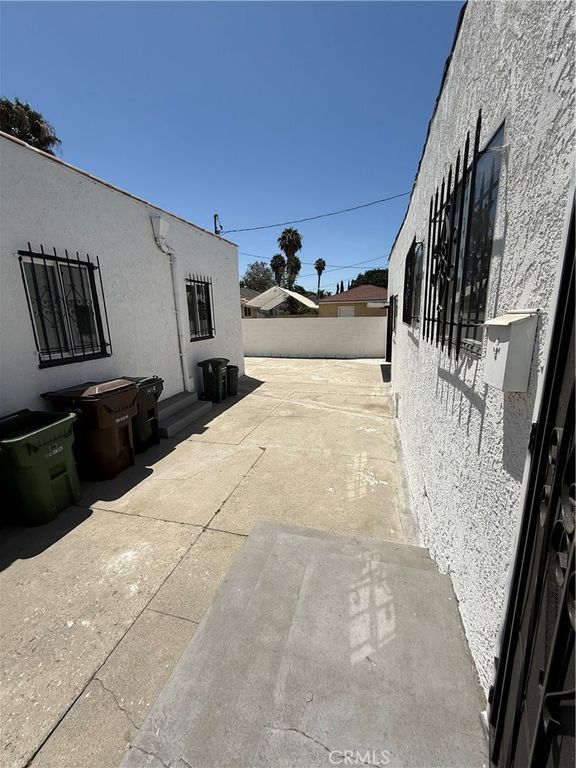 Image 62 of property listing at 1415 N Spring, Compton, CA 90221