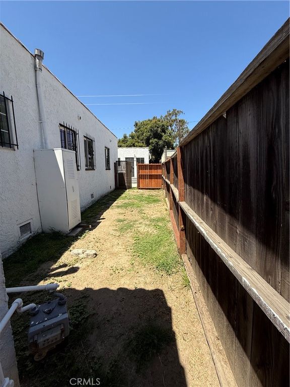 Image 67 of property listing at 1415 N Spring, Compton, CA 90221