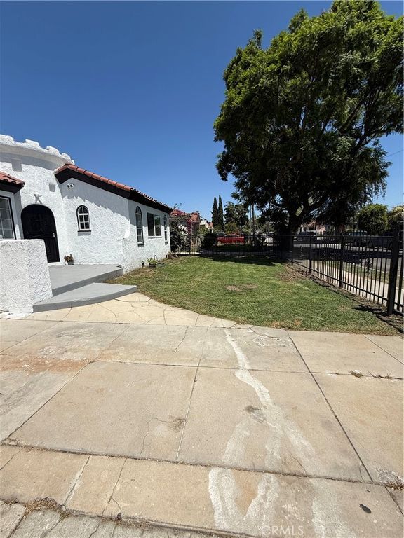 Image 69 of property listing at 1415 N Spring, Compton, CA 90221
