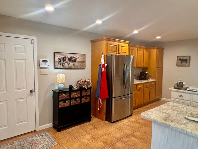 1106 Daybreak Drive, Marion, IL 62959