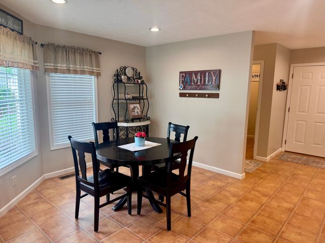1106 Daybreak Drive, Marion, IL 62959
