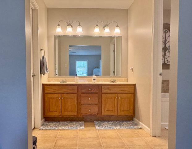 1106 Daybreak Drive, Marion, IL 62959
