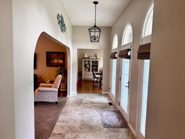 1106 Daybreak Drive, Marion, IL 62959