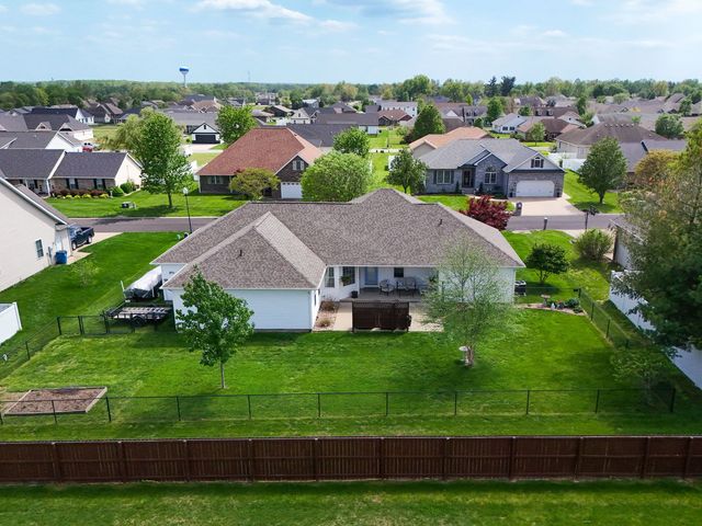 1106 Daybreak Drive, Marion, IL 62959