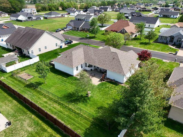 1106 Daybreak Drive, Marion, IL 62959