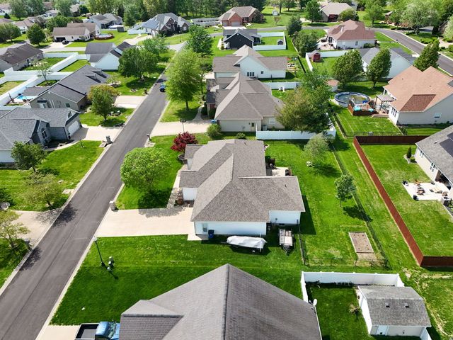 1106 Daybreak Drive, Marion, IL 62959