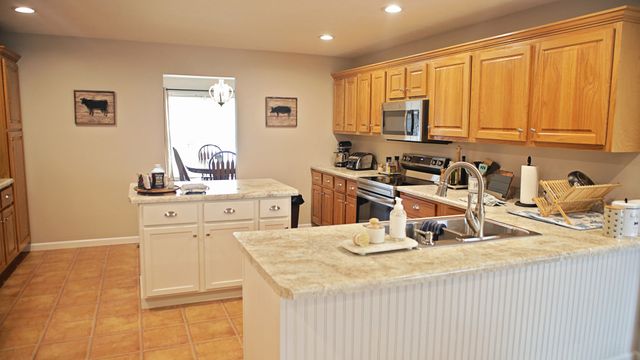 1106 Daybreak Drive, Marion, IL 62959