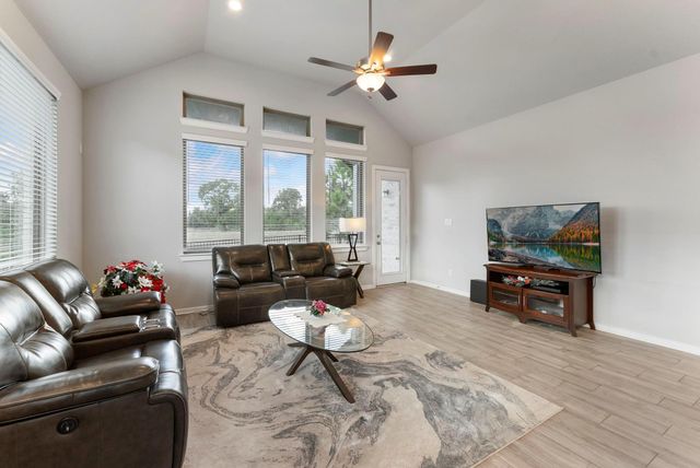 10473 Eastern Bluestar Drive, Conroe, TX 77385