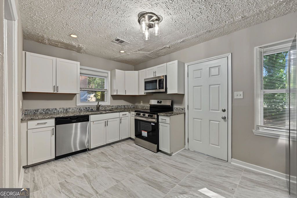 2312 Polar Rock Avenue SW, Atlanta, GA 30315 — photo 3
