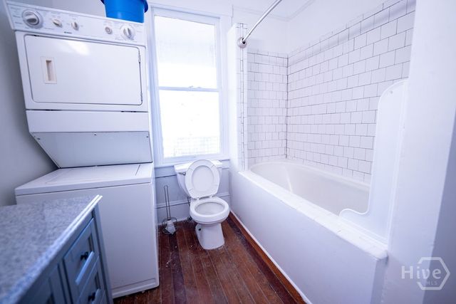 210 W W 41st Street, Savannah, GA 31401