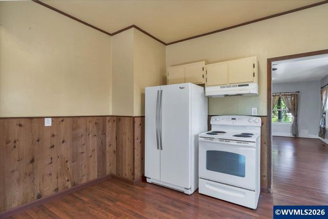 305 Mill St, Silverton, OR 97381
