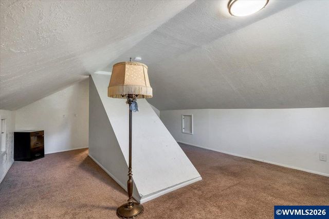 305 Mill St, Silverton, OR 97381