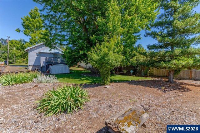 305 Mill St, Silverton, OR 97381