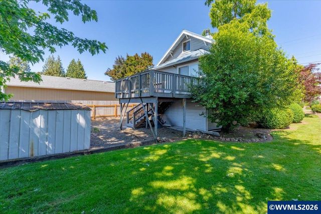 305 Mill St, Silverton, OR 97381