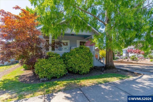 305 Mill St, Silverton, OR 97381