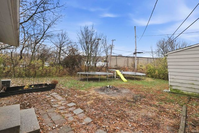 1406 Bethany Lane, Fort Wayne, IN 46825