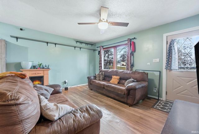 1406 Bethany Lane, Fort Wayne, IN 46825