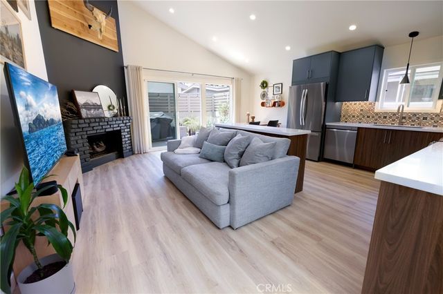 1651 Park B, Long Beach, CA 90815