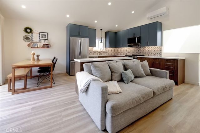 1651 Park B, Long Beach, CA 90815