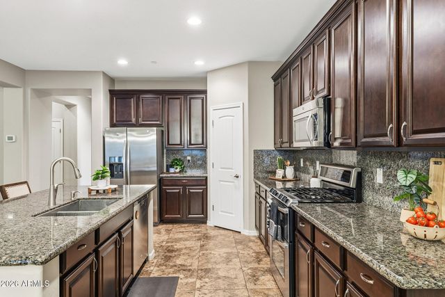 13392 W CREOSOTE Drive, Peoria, AZ 85383