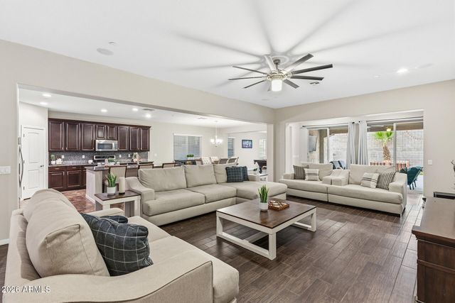 13392 W CREOSOTE Drive, Peoria, AZ 85383