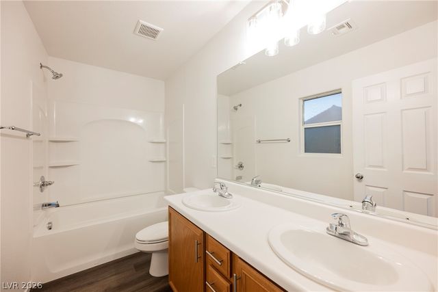 445 Royal Bridge Drive, Las Vegas, NV 89178
