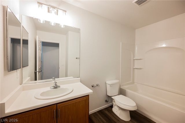 445 Royal Bridge Drive, Las Vegas, NV 89178