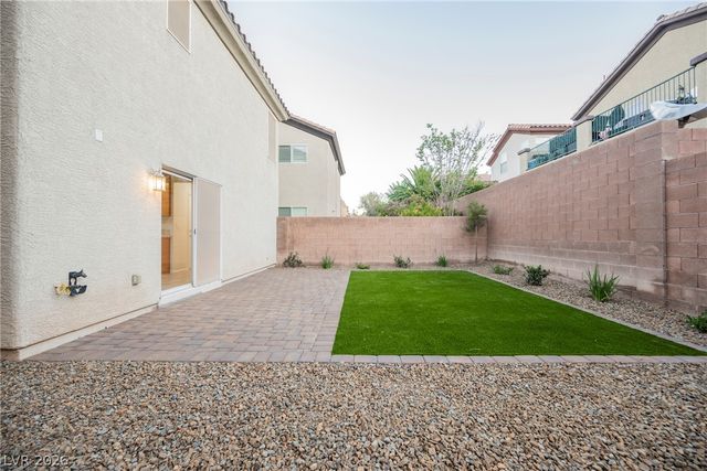 445 Royal Bridge Drive, Las Vegas, NV 89178