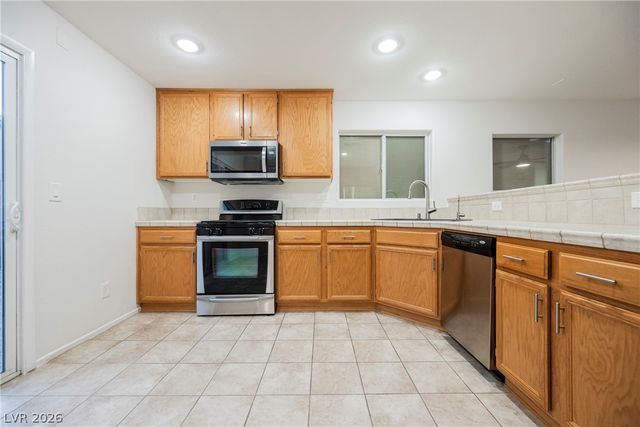 445 Royal Bridge Drive, Las Vegas, NV 89178