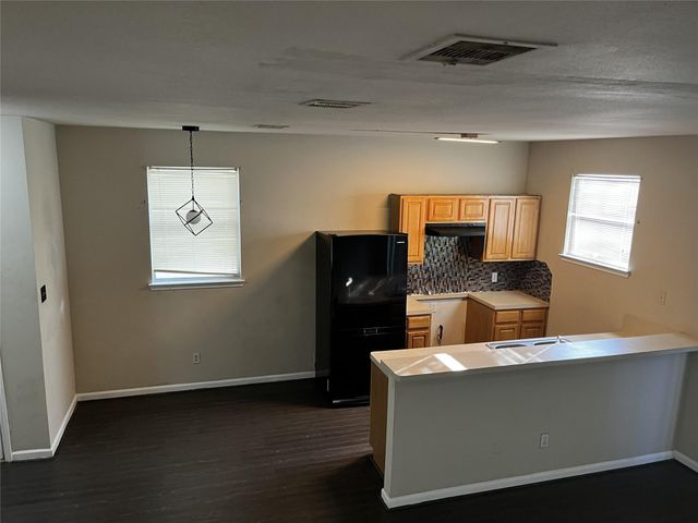 11807 Chetman Drive B, Houston, TX 77065