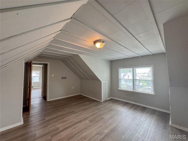 9833 Zykan Drive, Overland, MO 63114