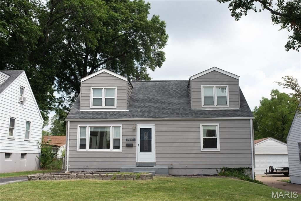9833 Zykan Drive, Overland, MO 63114