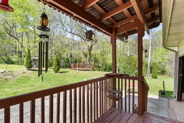 496 Jackie Cove Road, Hayesville, NC 28904