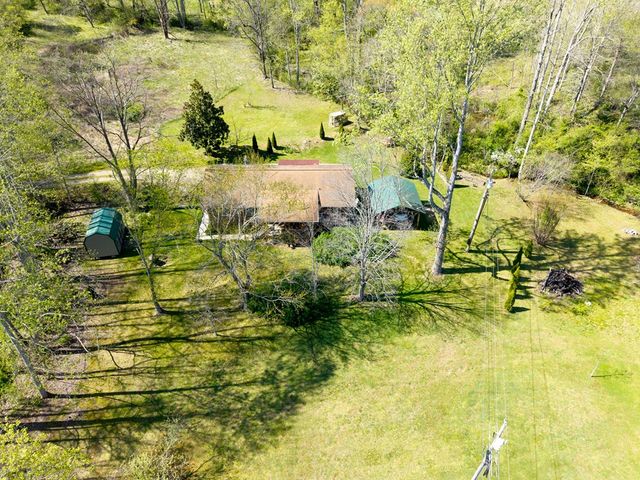 496 Jackie Cove Road, Hayesville, NC 28904
