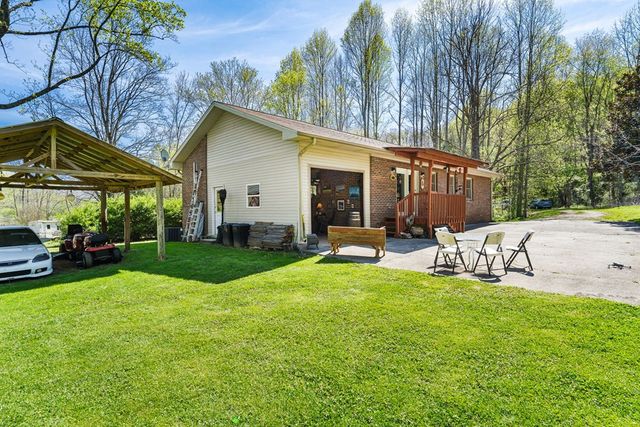 496 Jackie Cove Road, Hayesville, NC 28904