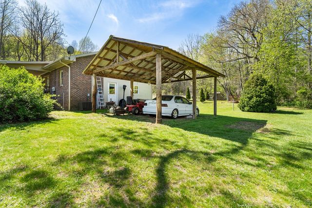 496 Jackie Cove Road, Hayesville, NC 28904
