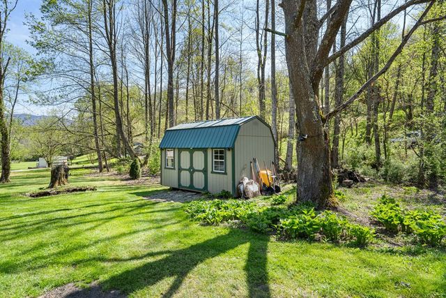 496 Jackie Cove Road, Hayesville, NC 28904