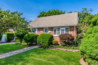 2453 Aberdeen Street, East Meadow, NY 11554