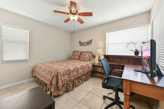 7618 Tahiti Lane 106, Lake Worth, FL 33467