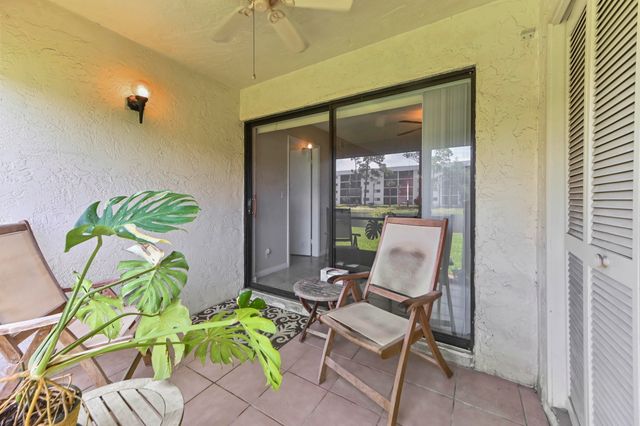 7618 Tahiti Lane 106, Lake Worth, FL 33467