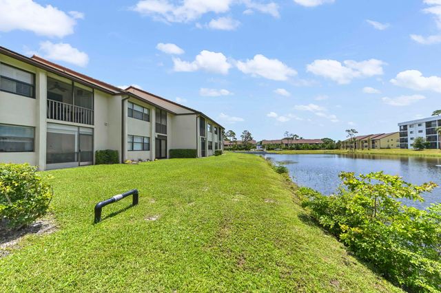 7618 Tahiti Lane 106, Lake Worth, FL 33467