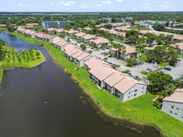 7618 Tahiti Lane 106, Lake Worth, FL 33467