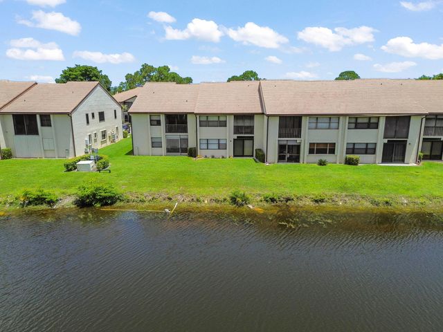 7618 Tahiti Lane 106, Lake Worth, FL 33467