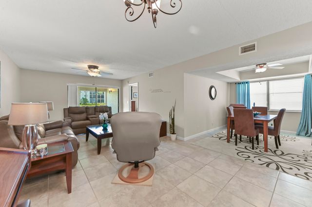7618 Tahiti Lane 106, Lake Worth, FL 33467